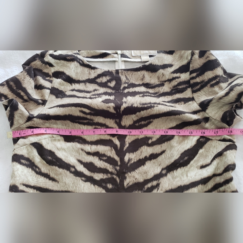Michael Kors Women's Brown Tan Tiger Print Bluse Short Sleeves Size M - Picture 7 of 13